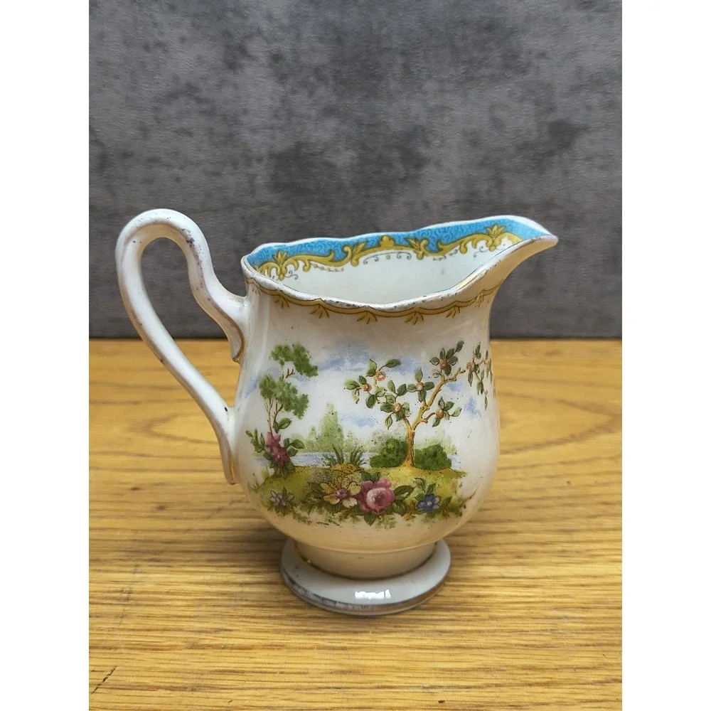 Royal Albert England Fine Bone China Teal Chelsea Bird Creamer‎